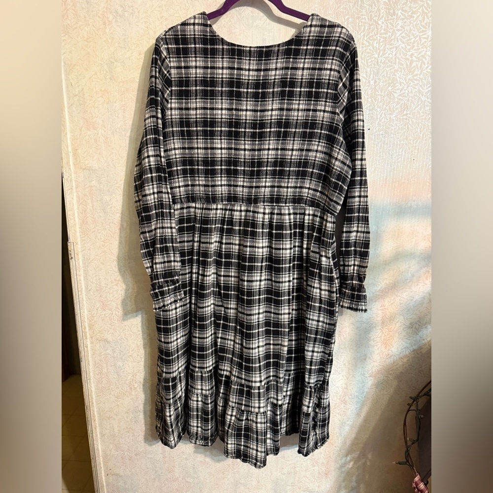 Terra & Sky Green and White, Side Pockets, Tiered Plaid Midi Dress, 1X